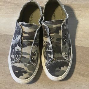 Madden girl slip on shoes